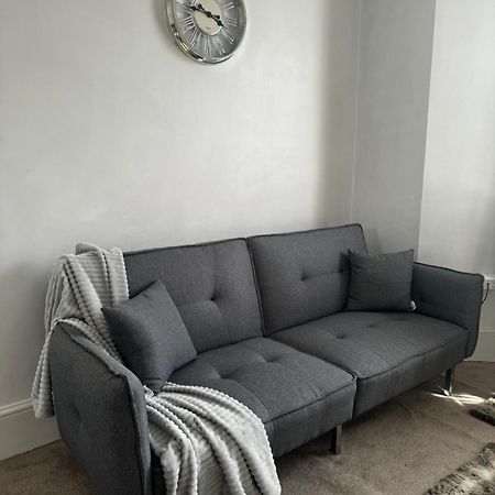 Entire 1Bed Stratford Westfield London Exterior photo