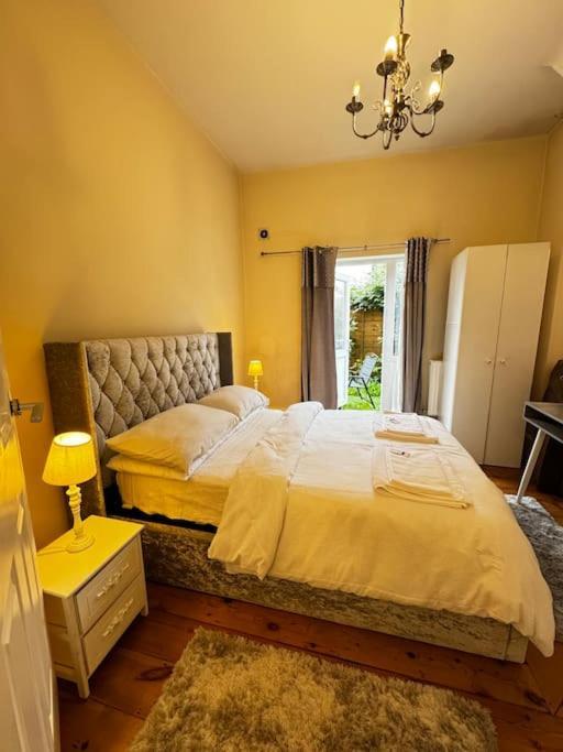 Entire 1Bed Stratford Westfield London Exterior photo