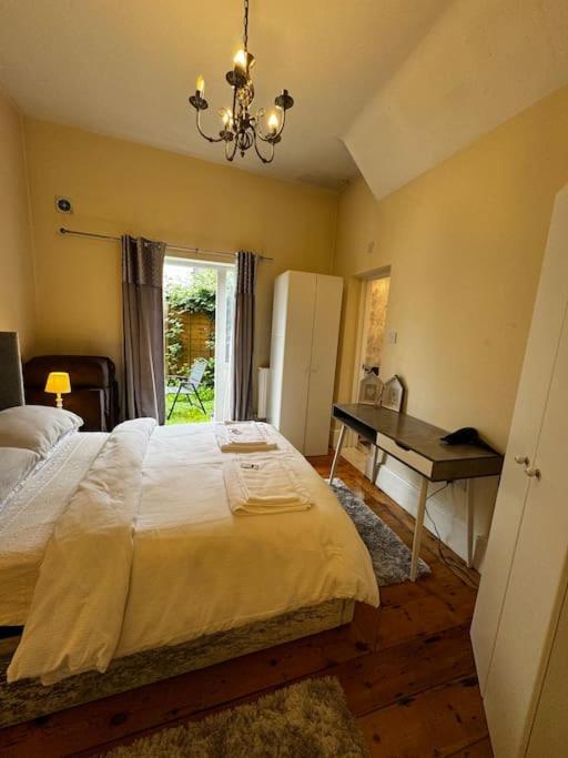Entire 1Bed Stratford Westfield London Exterior photo
