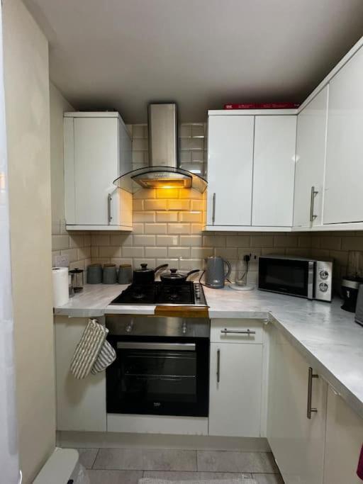 Entire 1Bed Stratford Westfield London Exterior photo