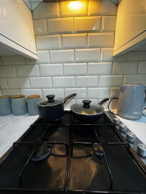 Entire 1Bed Stratford Westfield London Exterior photo