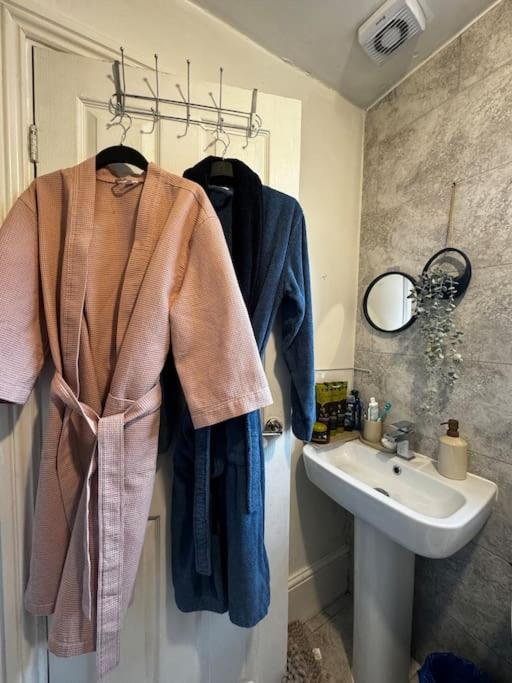 Entire 1Bed Stratford Westfield London Exterior photo