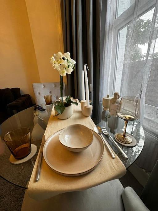 Entire 1Bed Stratford Westfield London Exterior photo