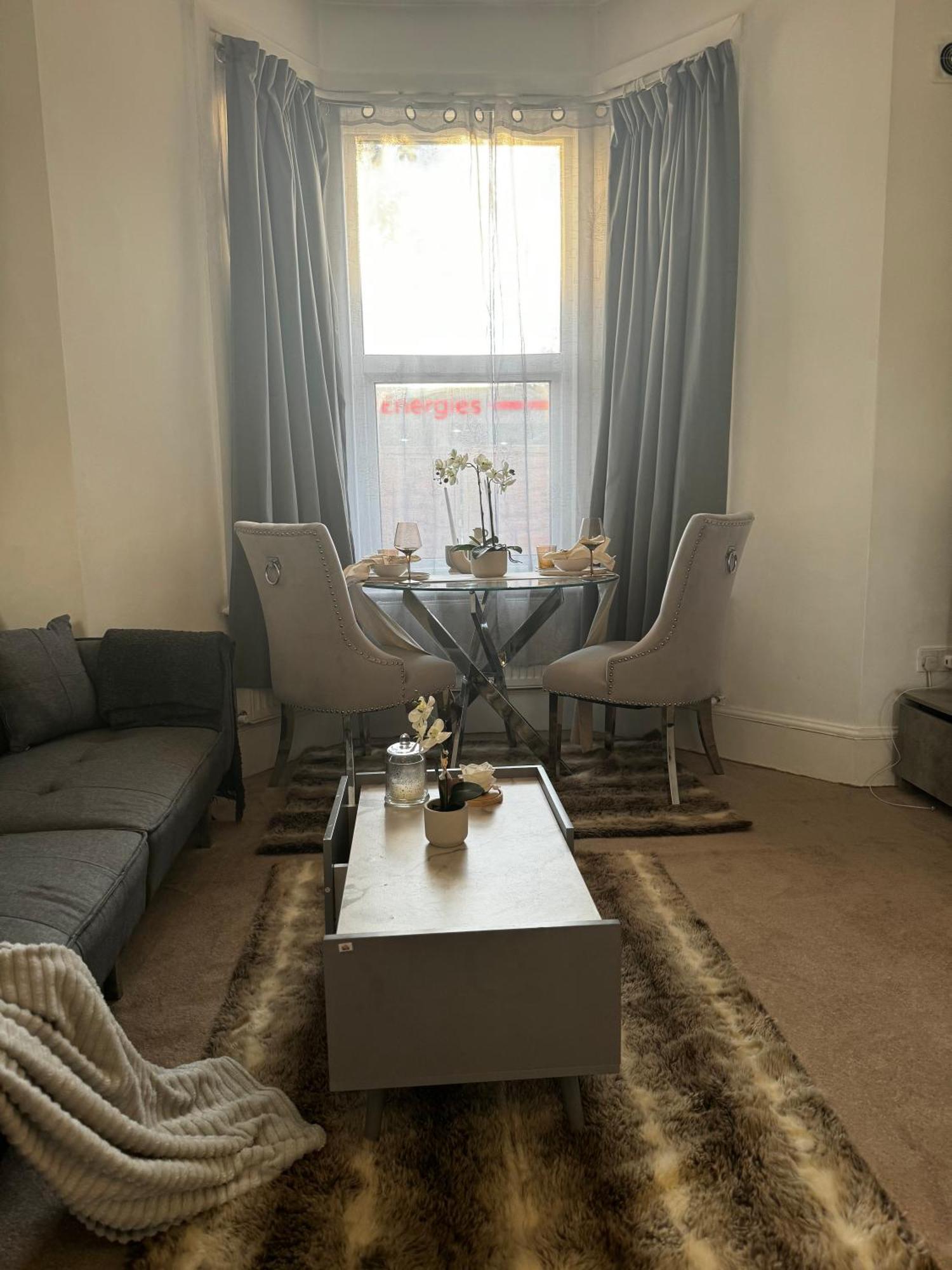 Entire 1Bed Stratford Westfield London Exterior photo