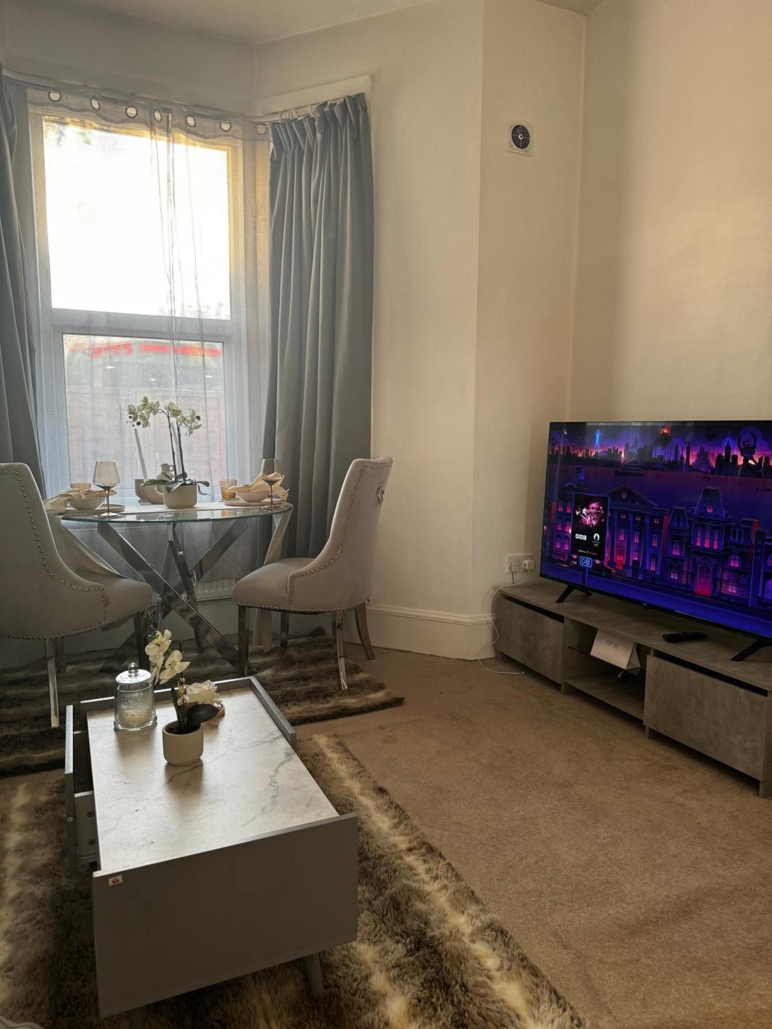 Entire 1Bed Stratford Westfield London Exterior photo